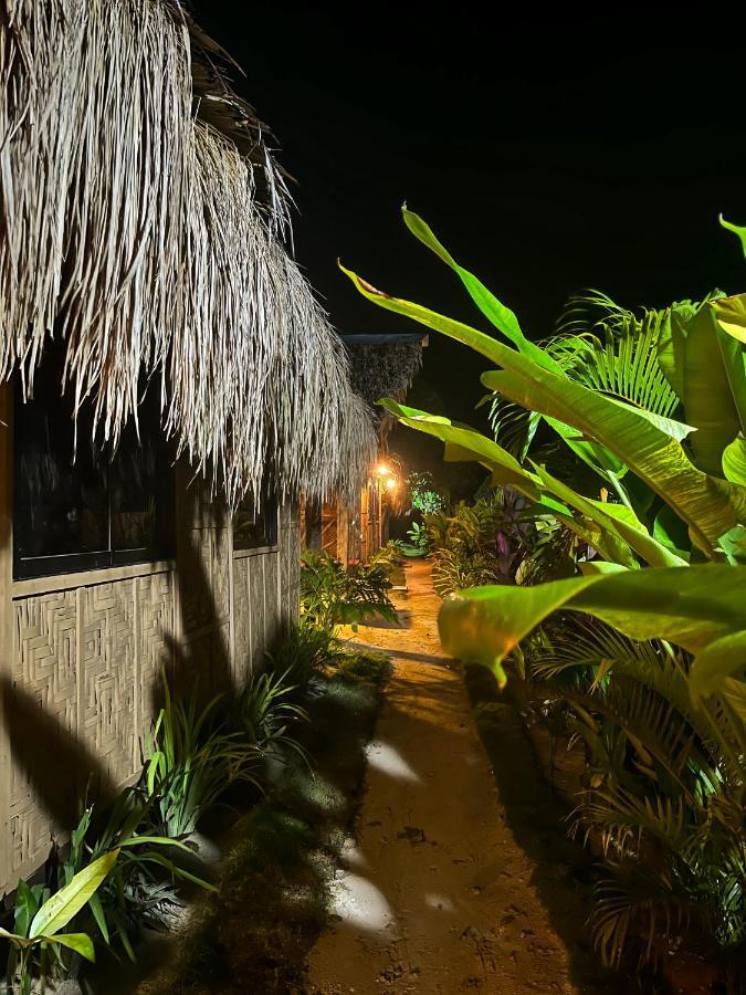 Siargao Tropic Hostel General Luna  Kültér fotó